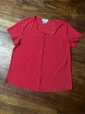 Studio I Red Short-Sleeve Button-Front Top